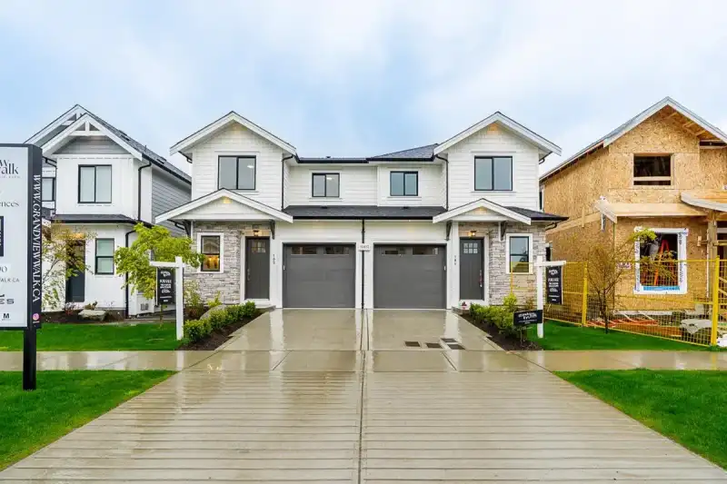 102 16612 18A AVENUE - photo 1 of 36