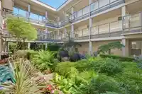 214 15255 18 AVENUE - thumbnail 4