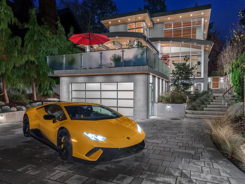 2893 BELLEVUE AVENUE - photo 1 of 17