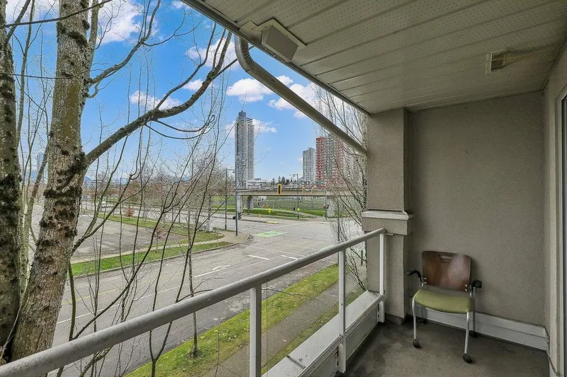 308 10533 UNIVERSITY DRIVE - photo 3 of 25