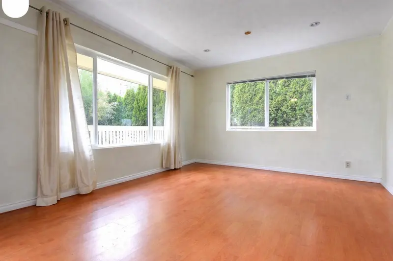 13475 HILTON ROAD - photo 4 of 15