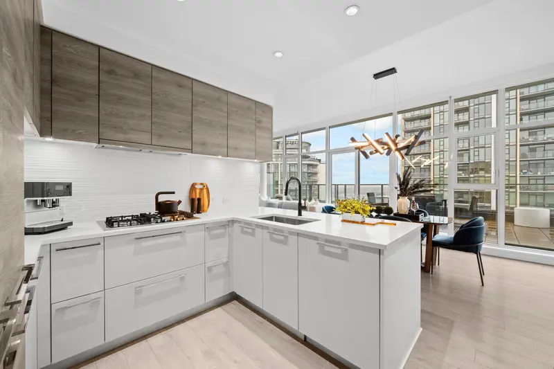 2901 7303 NOBLE LANE - photo 2 of 25