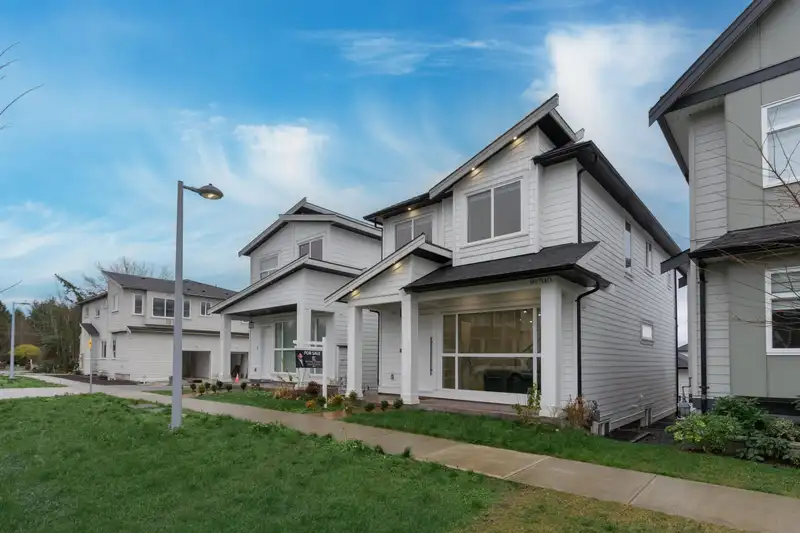 16790 20A AVENUE - photo 1 of 39