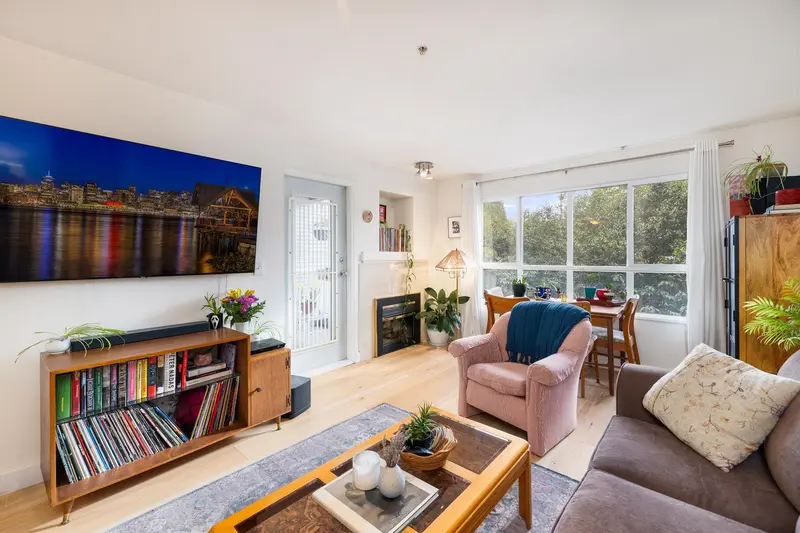 207 5355 BOUNDARY ROAD - photo 1 of 24