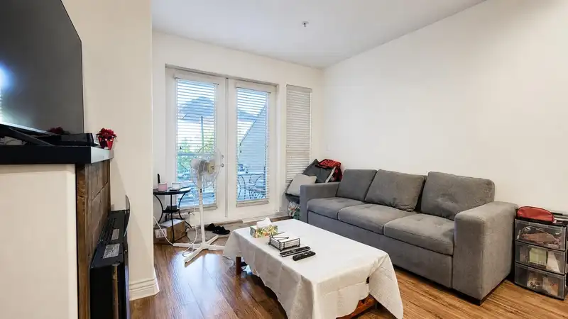 217 2970 KING GEORGE BOULEVARD - photo 4 of 20
