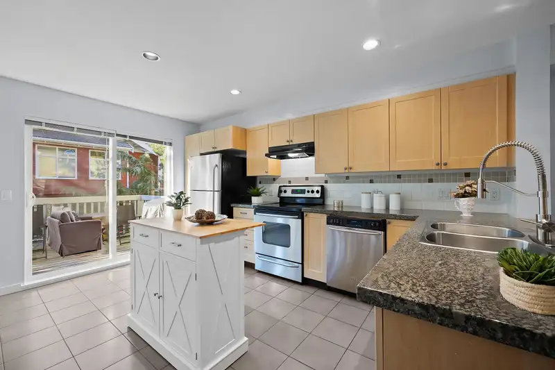 49 15168 36 AVENUE - photo 4 of 13