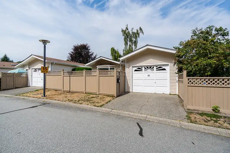 81 1400 164 STREET - photo 3 of 25