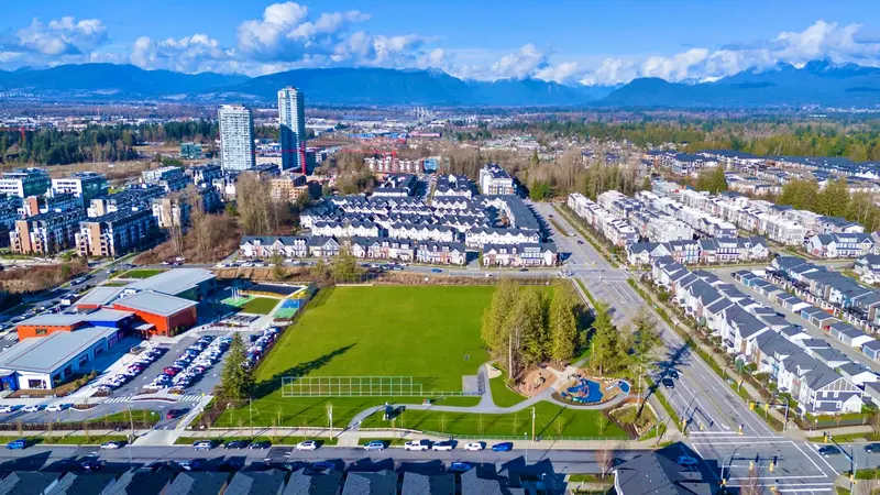 20171 83 AVENUE - photo 4 of 25