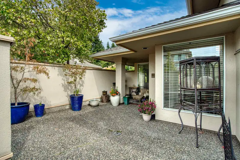 16 1759 130 STREET - photo 3 of 39