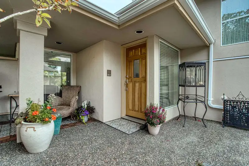 16 1759 130 STREET - photo 4 of 39