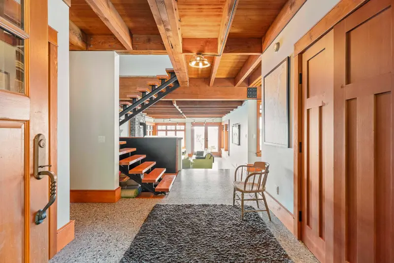 329 ESPLANADE ROAD - photo 3 of 25