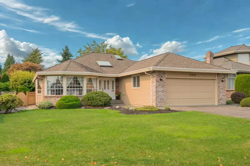 14932 21B AVENUE - photo 2 of 37