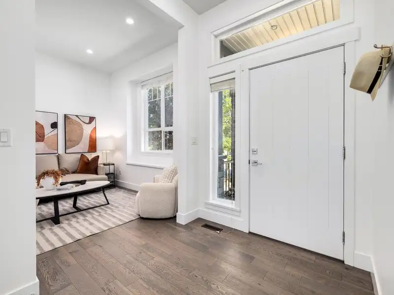 16506 25A AVENUE - photo 2 of 35