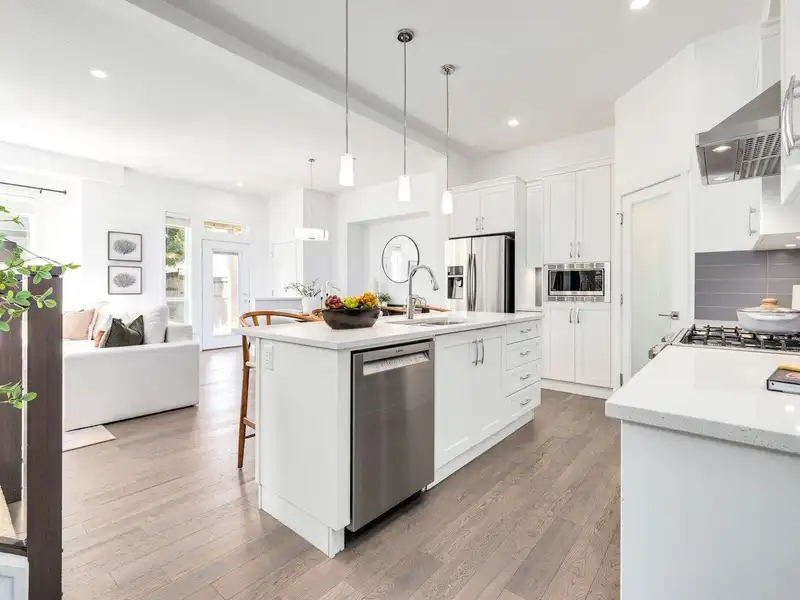 16506 25A AVENUE - photo 4 of 35