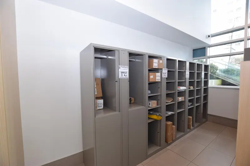 605 652 WHITING WAY - photo 4 of 25