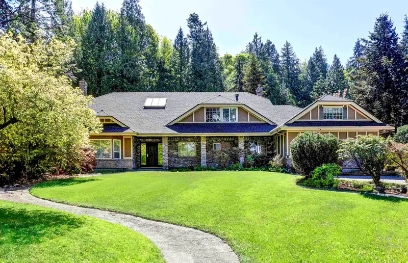 13736 CRESCENT ROAD - photo 3 of 30