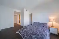 906 1500 MARTIN STREET - thumbnail 12