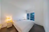 906 1500 MARTIN STREET - thumbnail 8