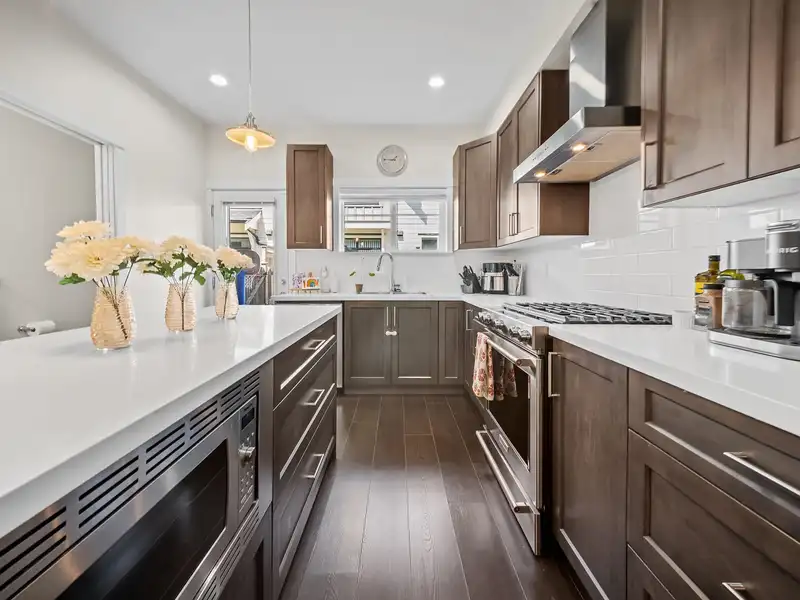 115 16528 24A AVENUE - photo 3 of 35