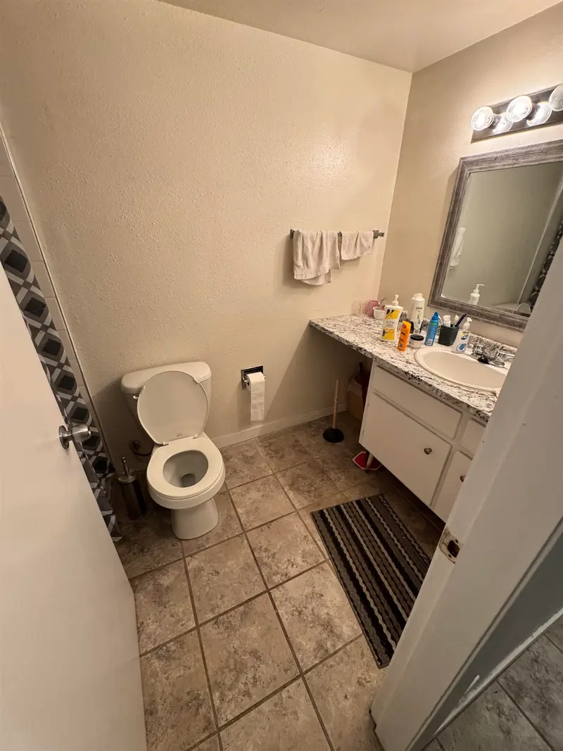 312 6420 BUSWELL STREET - photo 2 of 7