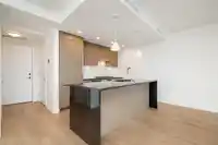509 1588 JOHNSTON ROAD - thumbnail 2