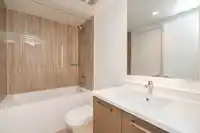 509 1588 JOHNSTON ROAD - thumbnail 12