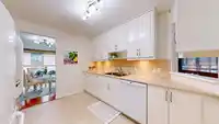 206 1467 MARTIN STREET - thumbnail 4