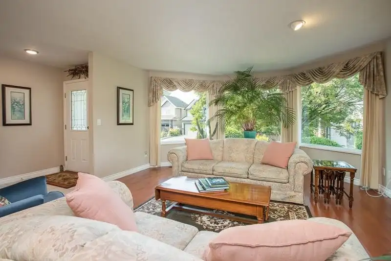 15336 29 AVENUE - photo 4 of 30