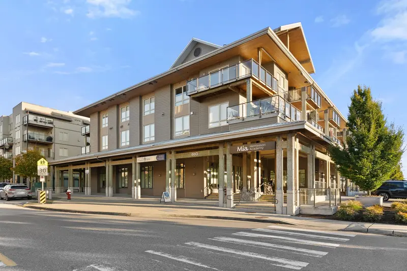 209 6160 LONDON ROAD - photo 1 of 25