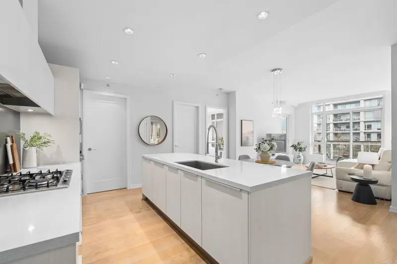 302 1625 MANITOBA STREET - photo 1 of 25