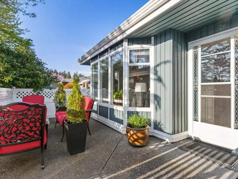 117 14271 18A AVENUE - photo 4 of 30