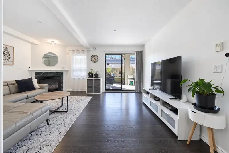 107 15241 18 AVENUE - photo 4 of 31