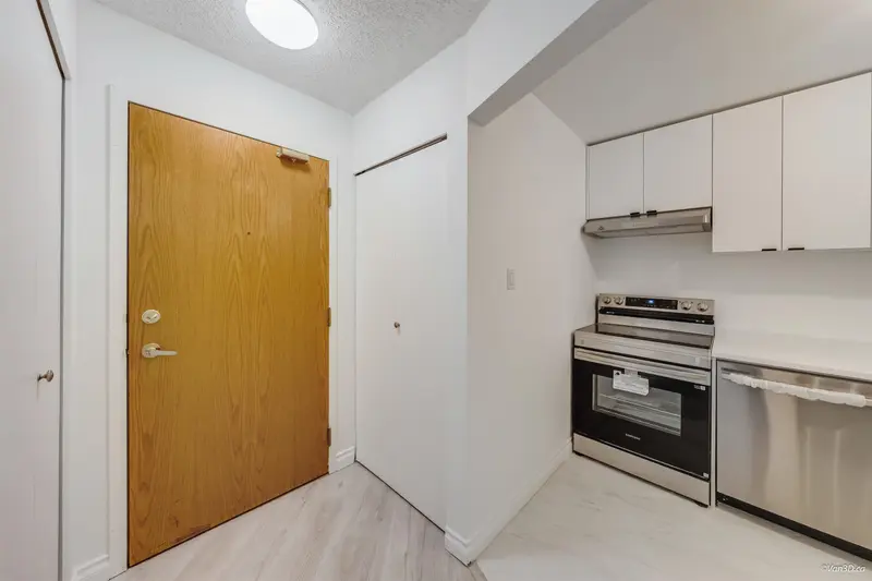 208 1190 PACIFIC STREET - photo 3 of 25