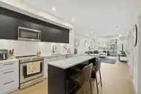 227 2635 KING GEORGE BOULEVARD - thumbnail 4