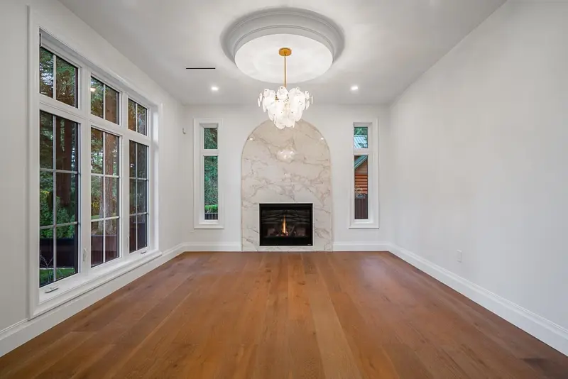 2533 141 STREET - photo 4 of 25