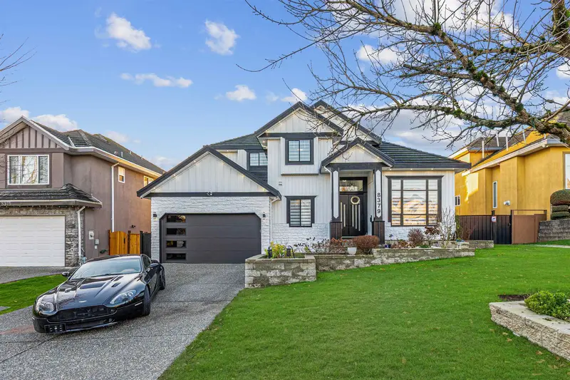 8379 152A STREET - photo 2 of 25