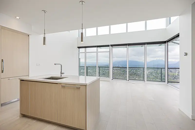 4907 4730 LOUGHEED HIGHWAY - photo 1 of 23