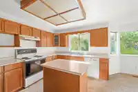 935 165 STREET - thumbnail 15