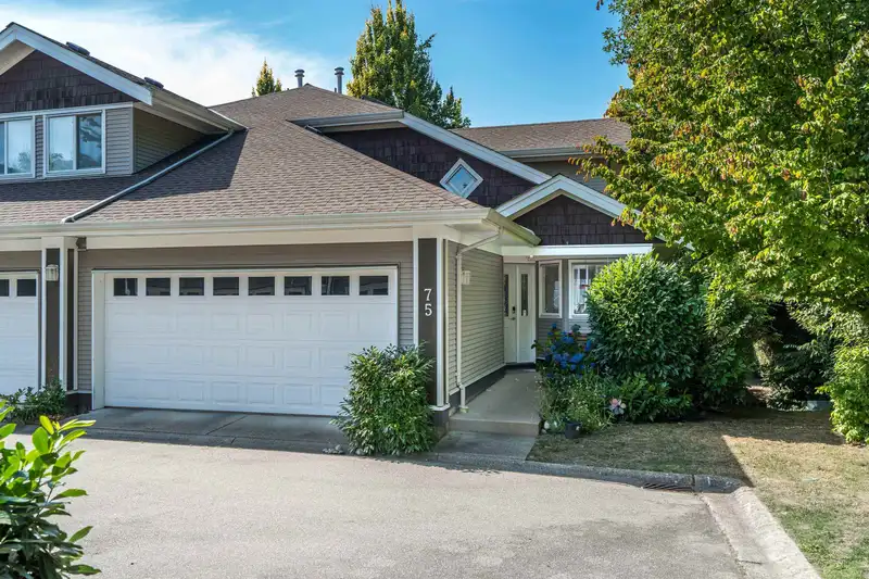 75 15133 29A AVENUE - photo 1 of 25