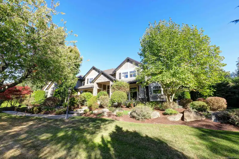 2650 139A STREET - photo 1 of 39