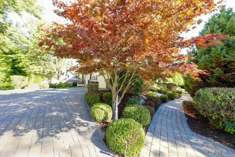 2650 139A STREET - photo 4 of 39