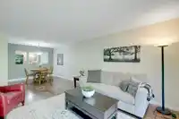303 1740 SOUTHMERE CRESCENT - thumbnail 1