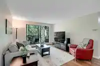 303 1740 SOUTHMERE CRESCENT - thumbnail 4
