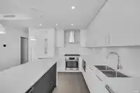 2304 1588 JOHNSTON ROAD - thumbnail 16