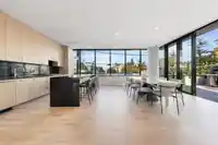 2304 1588 JOHNSTON ROAD - thumbnail 32