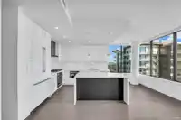 2304 1588 JOHNSTON ROAD - thumbnail 7
