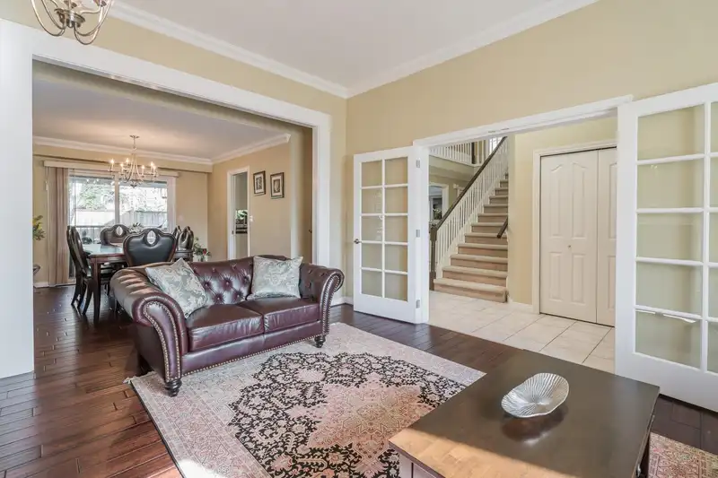 14768 30A AVENUE - photo 3 of 37