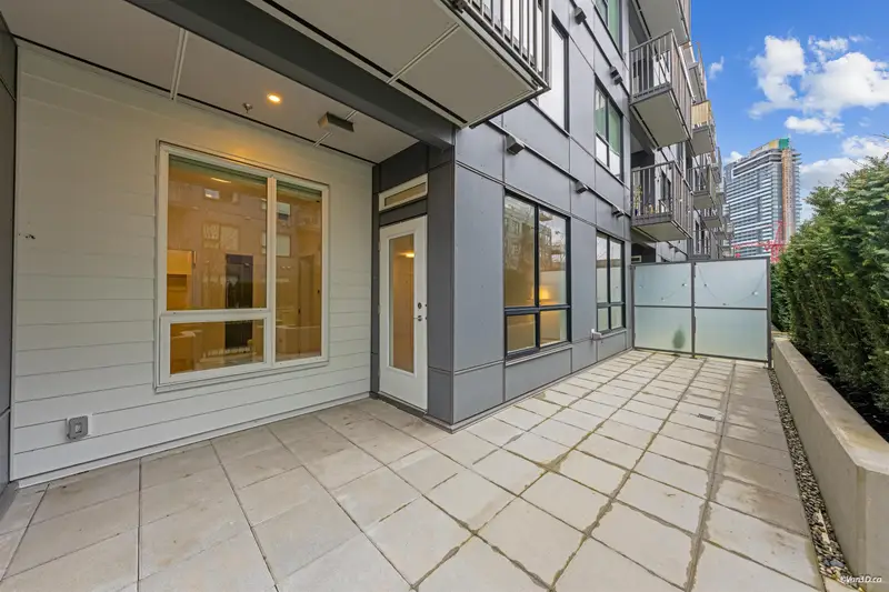 102 645 COMO LAKE AVENUE - photo 2 of 25