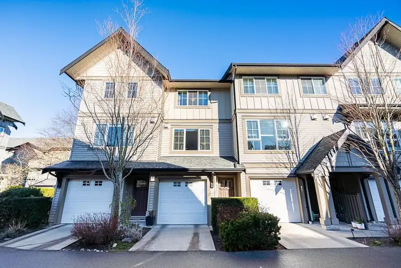 256 2501 161A STREET - photo 2 of 37