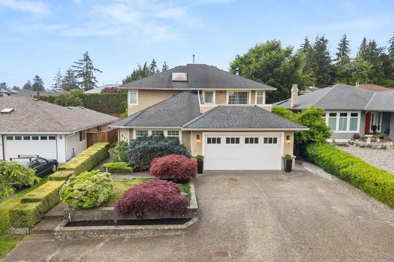 877 166 STREET - photo 1 of 40